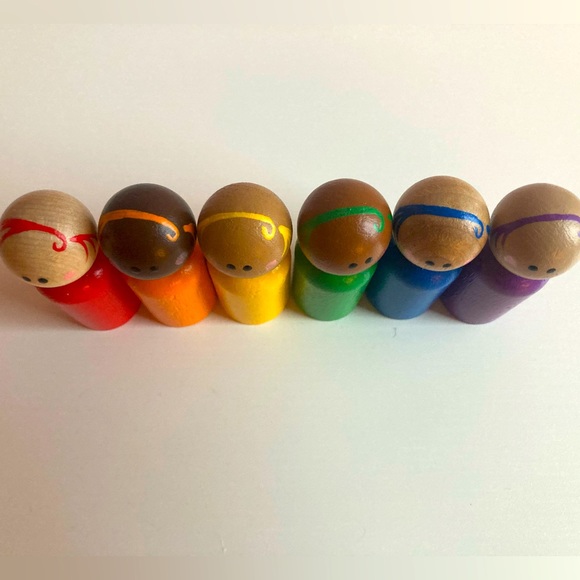 Wooden Peg Dolls, rainbow colours - Picture 3 of 5